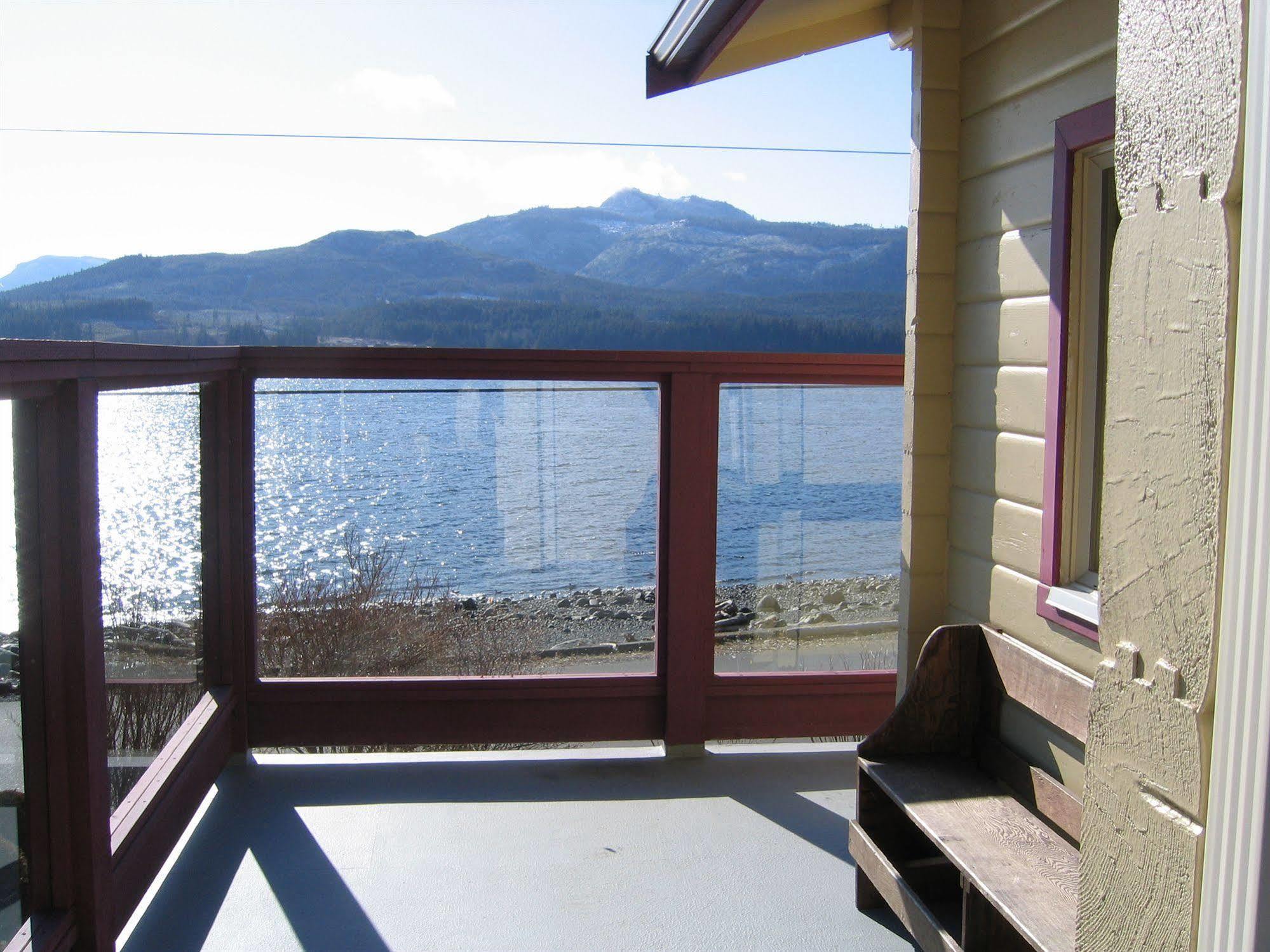 Alert Bay Lodge Exterior photo